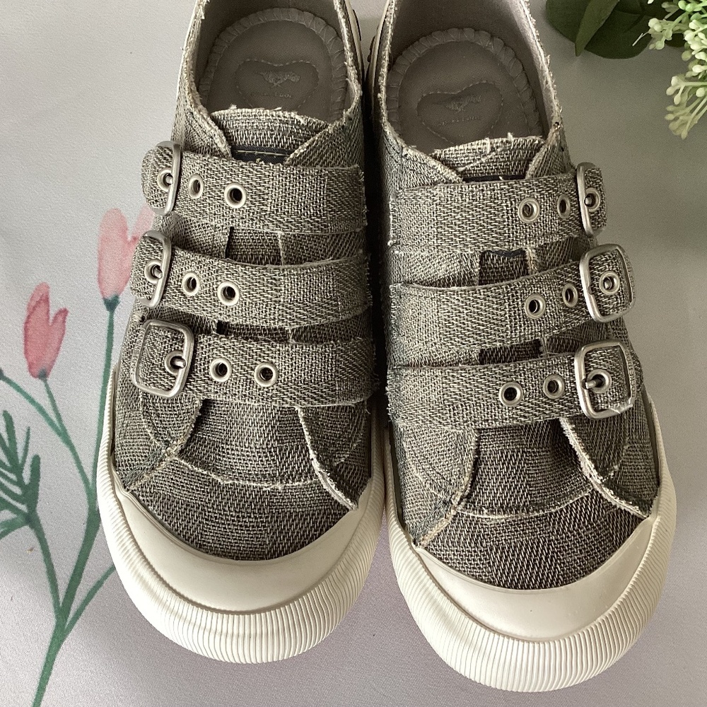 ROCKET DOG Jolissa Grey Ranger Sneaker